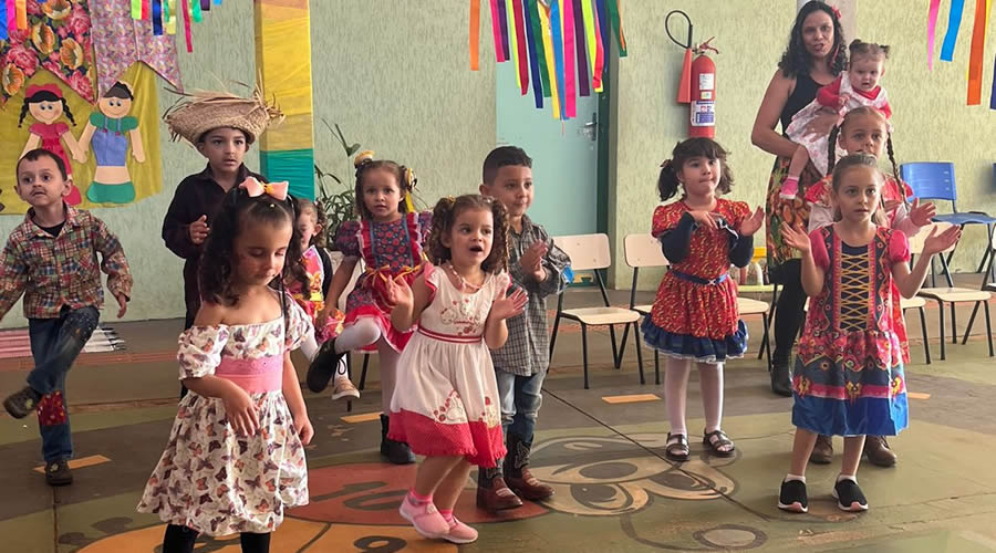 EMEB Profa. Izabel Motta Silva Cardoso realiza Festa Junina